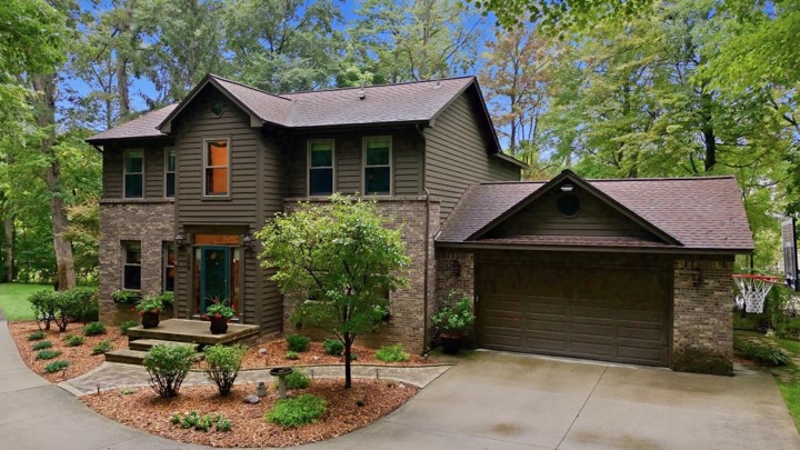 Delivered listing photograph 2