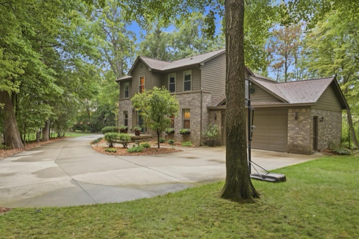 Delivered listing photograph 3