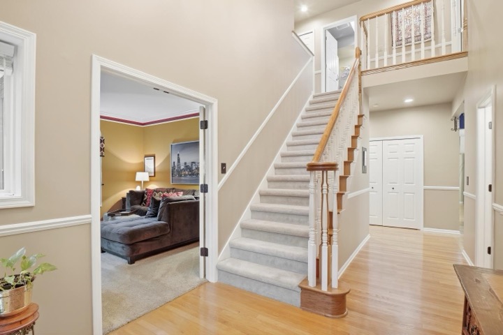 Delivered listing photograph 7