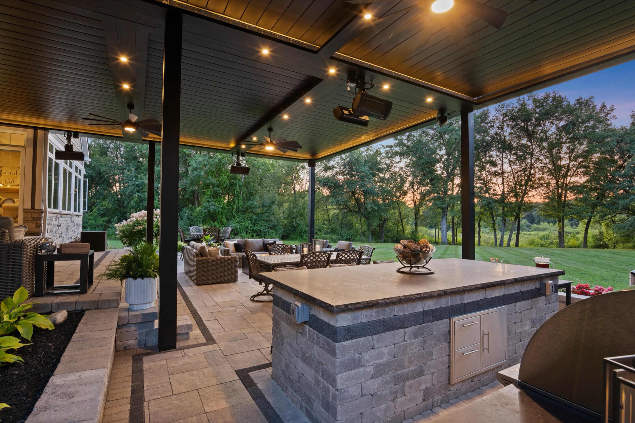 11301 Brix Hwy | Recent Shoots