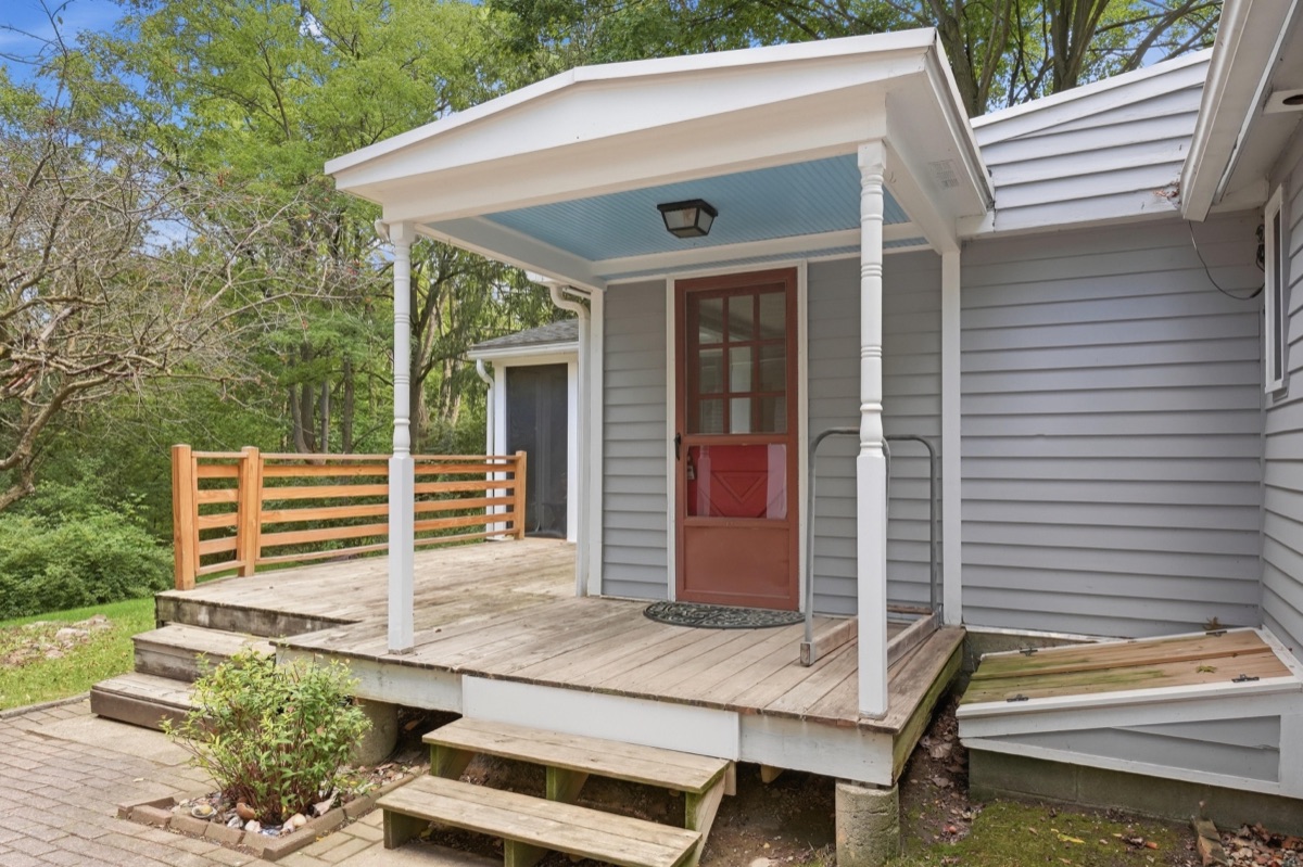 Listing photo 60 — 32100 W 9 Mile Rd, Farmington, MI