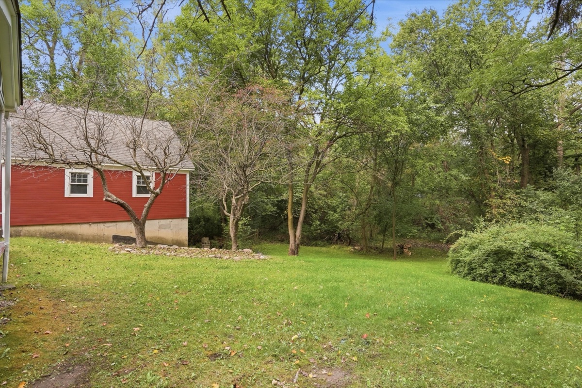 Listing photo 66 — 32100 W 9 Mile Rd, Farmington, MI