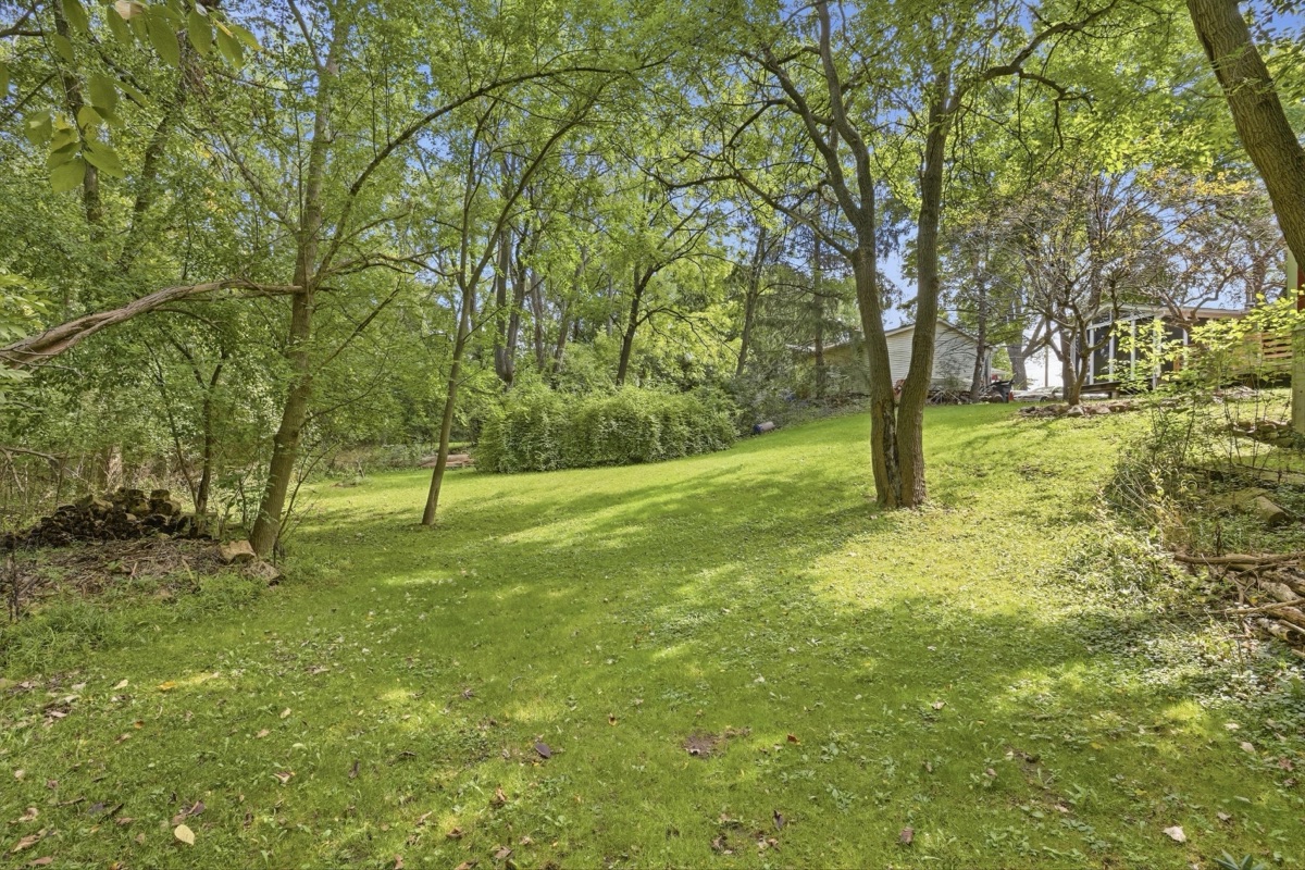 Listing photo 71 — 32100 W 9 Mile Rd, Farmington, MI