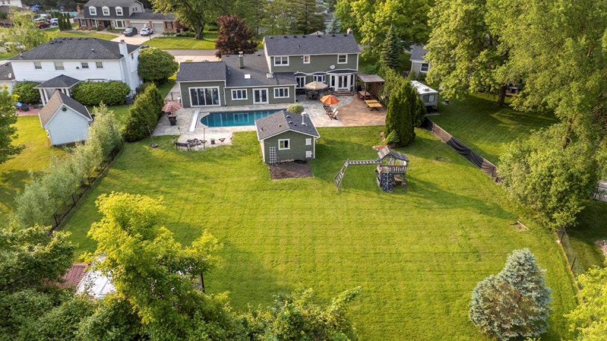 Aerial photo 8 — 32251 Cambridge St, Livonia, MI