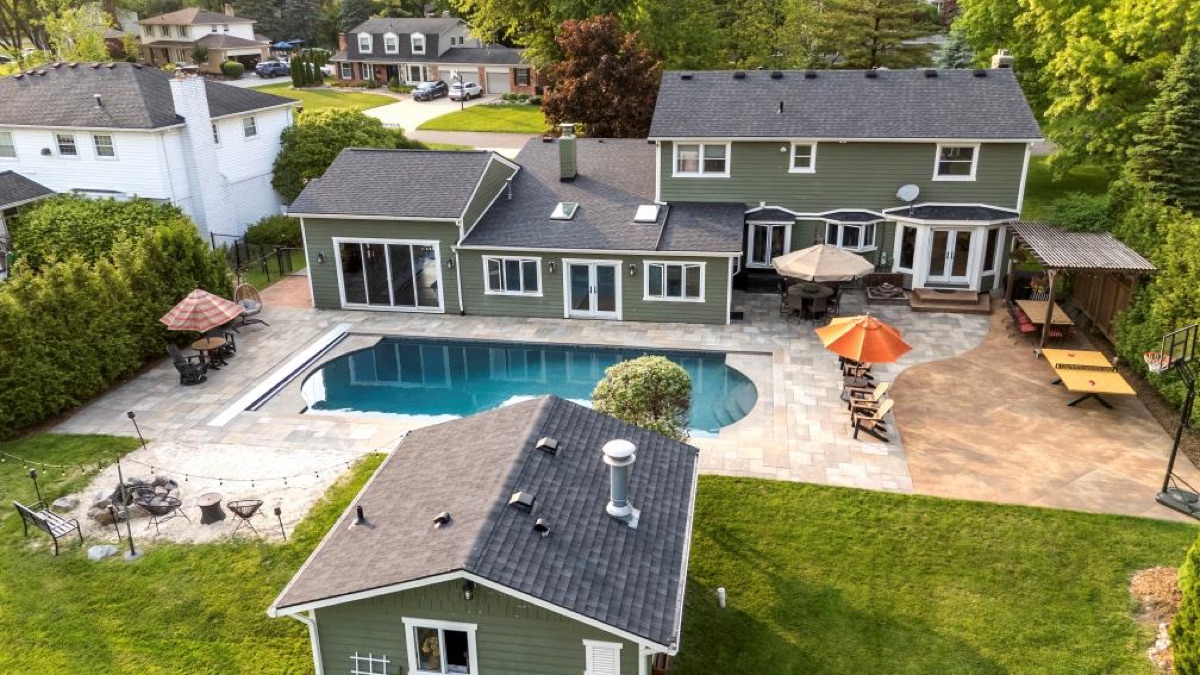 Aerial photo 9 — 32251 Cambridge St, Livonia, MI