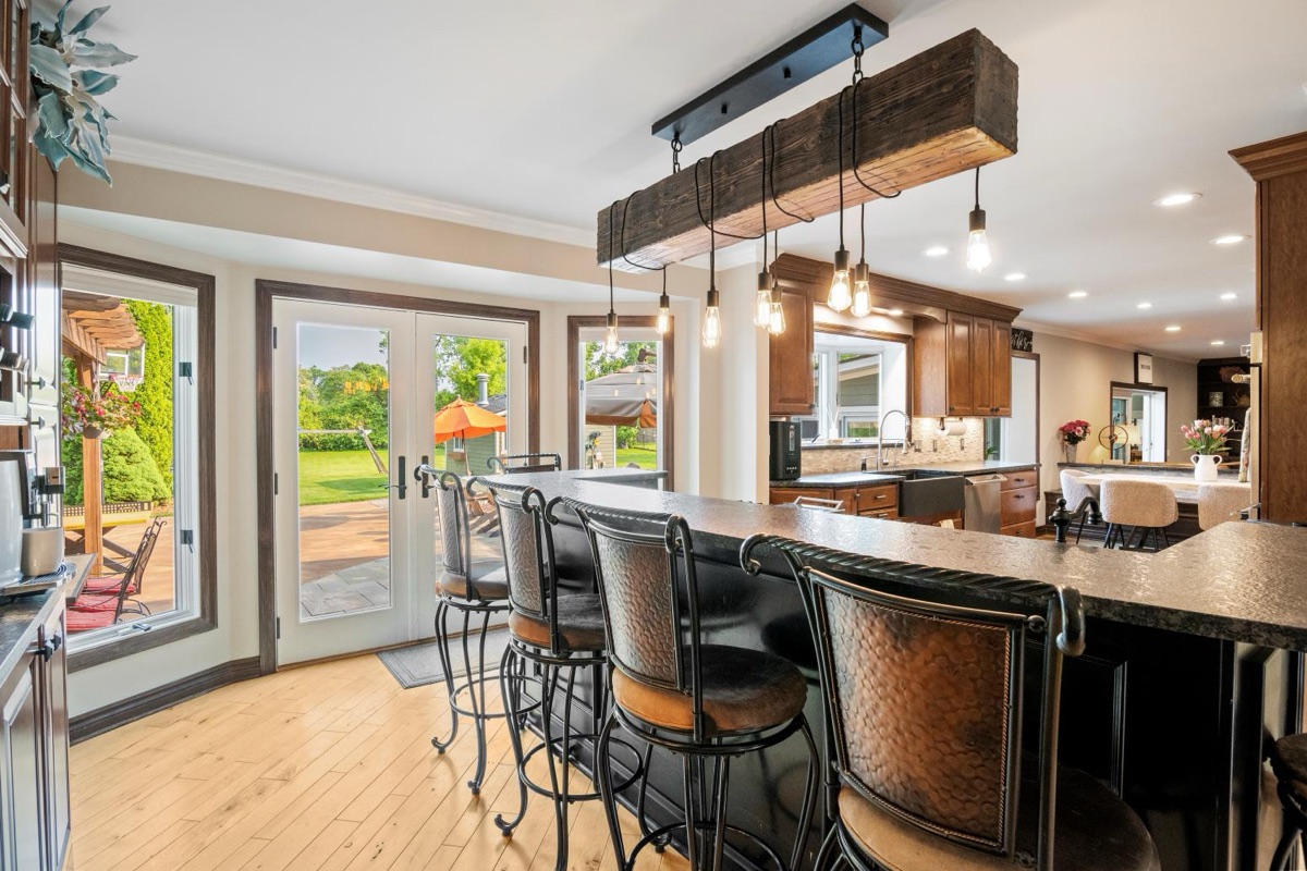 Listing photo 18 — 32251 Cambridge St, Livonia, MI