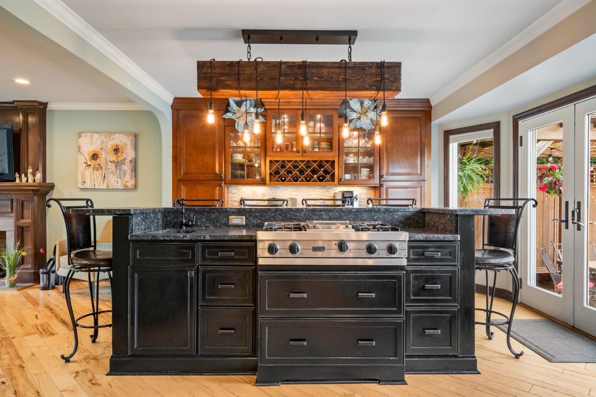 Listing photo 19 — 32251 Cambridge St, Livonia, MI