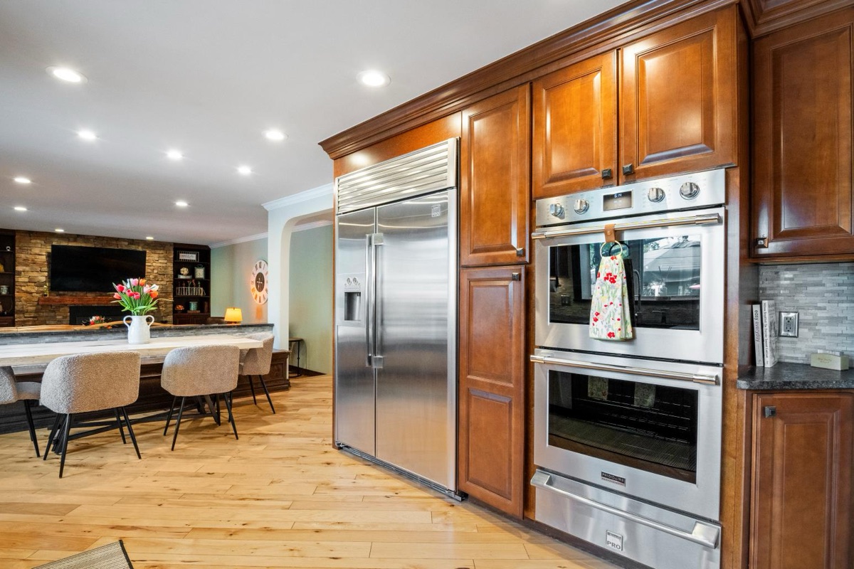 Listing photo 22 — 32251 Cambridge St, Livonia, MI