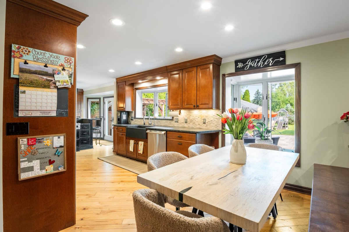 Listing photo 24 — 32251 Cambridge St, Livonia, MI
