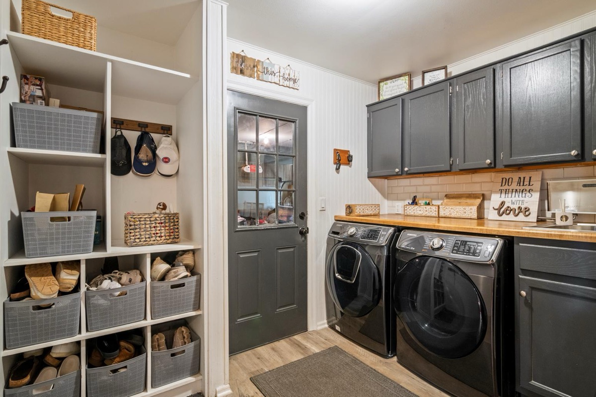 Listing photo 28 — 32251 Cambridge St, Livonia, MI