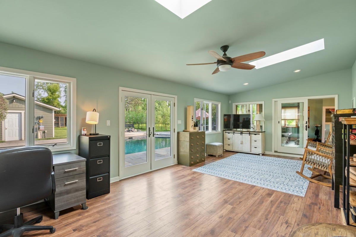 Listing photo 34 — 32251 Cambridge St, Livonia, MI