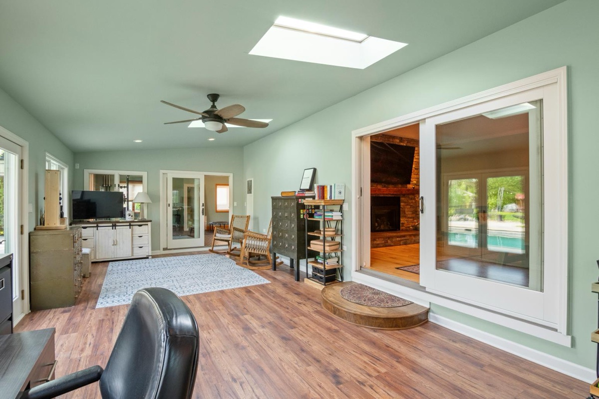 Listing photo 35 — 32251 Cambridge St, Livonia, MI