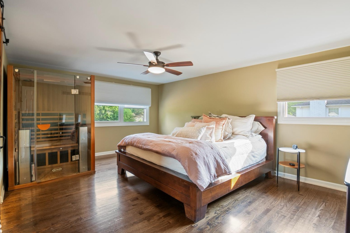 Listing photo 40 — 32251 Cambridge St, Livonia, MI