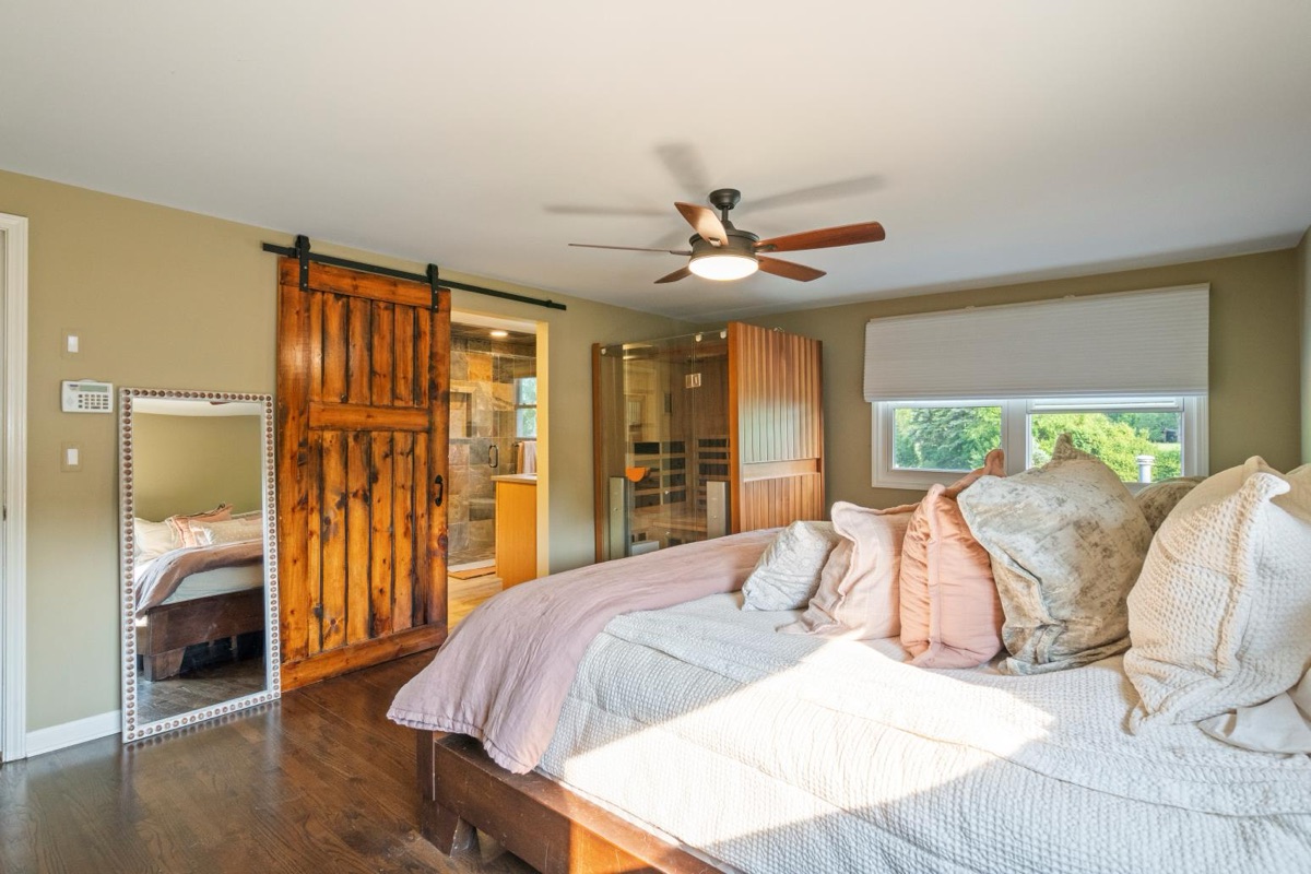 Listing photo 41 — 32251 Cambridge St, Livonia, MI