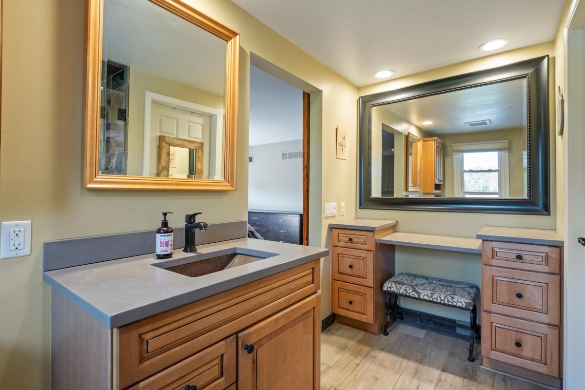 Listing photo 43 — 32251 Cambridge St, Livonia, MI