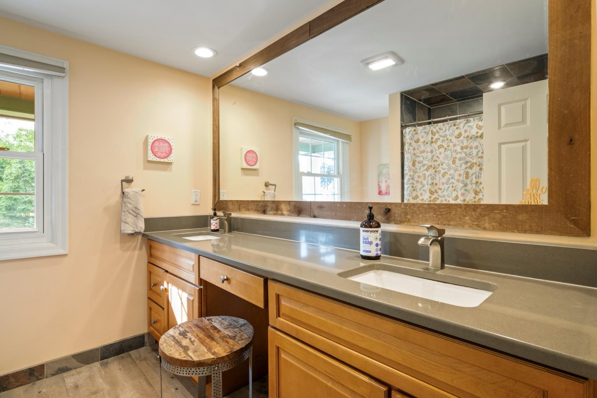 Listing photo 46 — 32251 Cambridge St, Livonia, MI