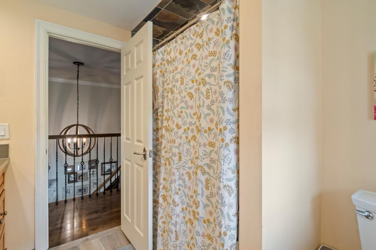 Listing photo 47 — 32251 Cambridge St, Livonia, MI