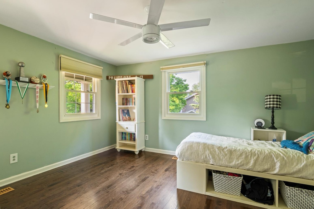 Listing photo 48 — 32251 Cambridge St, Livonia, MI