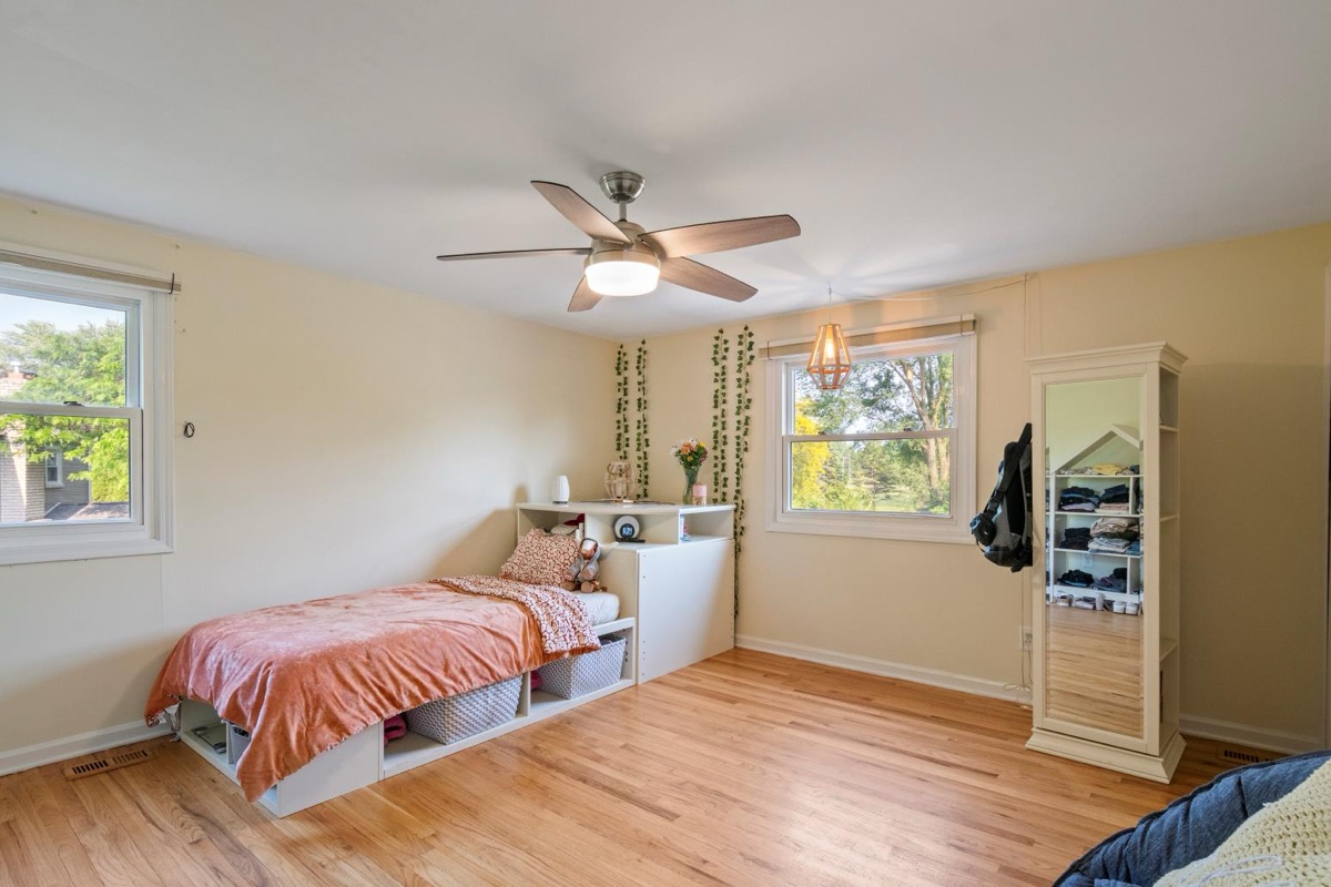 Listing photo 50 — 32251 Cambridge St, Livonia, MI