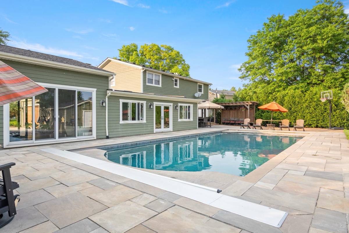 Listing photo 61 — 32251 Cambridge St, Livonia, MI