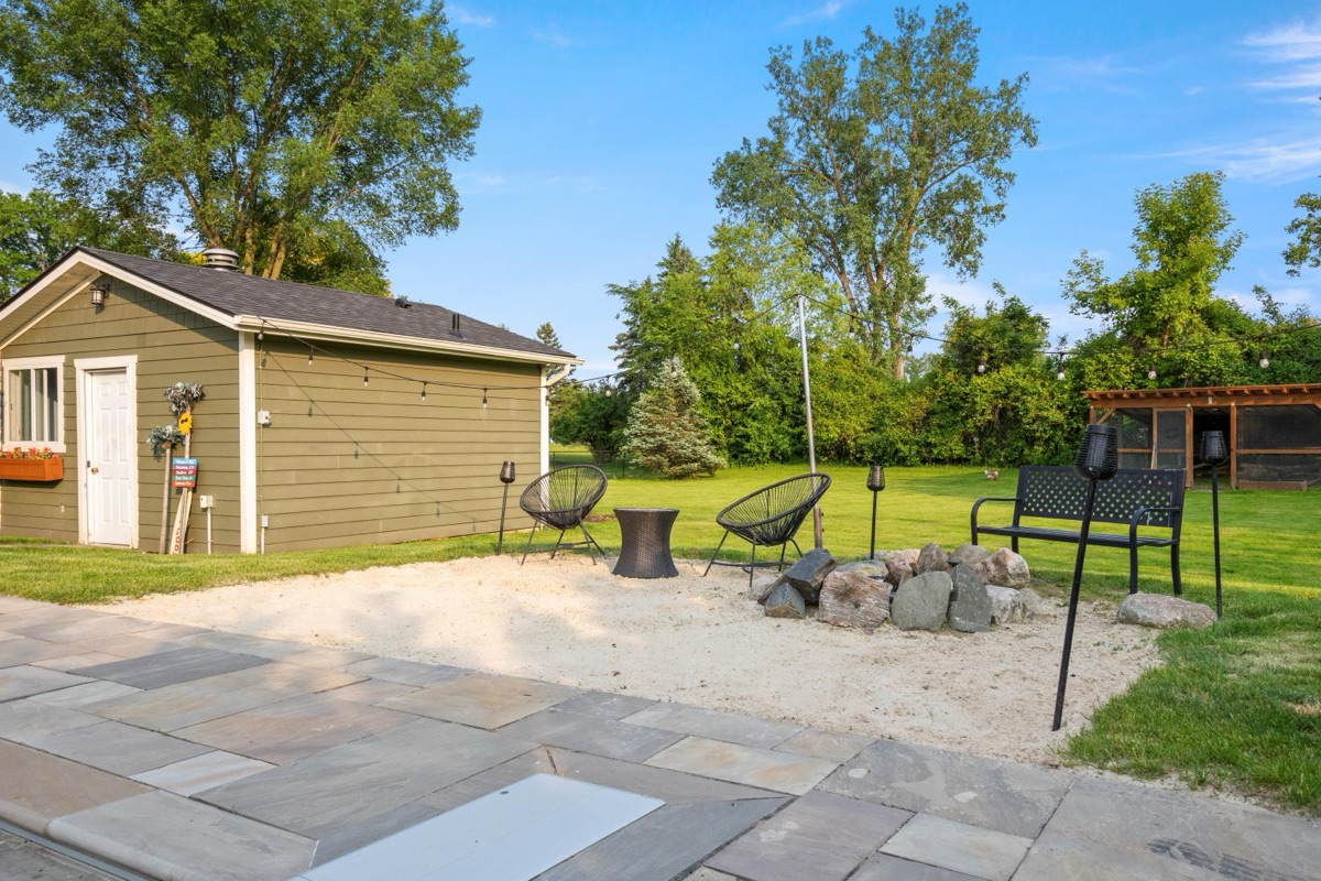 Listing photo 67 — 32251 Cambridge St, Livonia, MI
