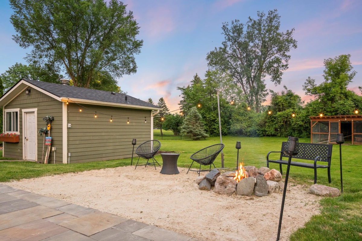 Listing photo 68 — 32251 Cambridge St, Livonia, MI