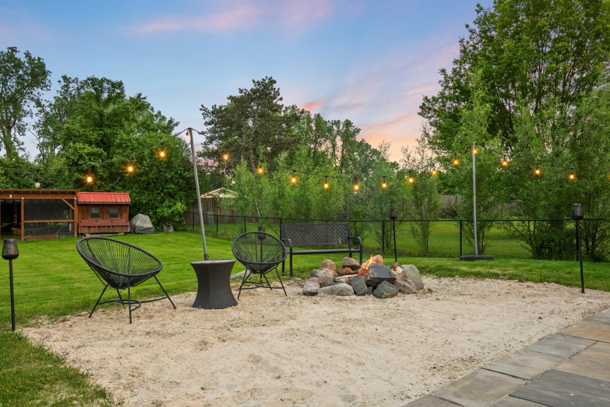 Listing photo 74 — 32251 Cambridge St, Livonia, MI