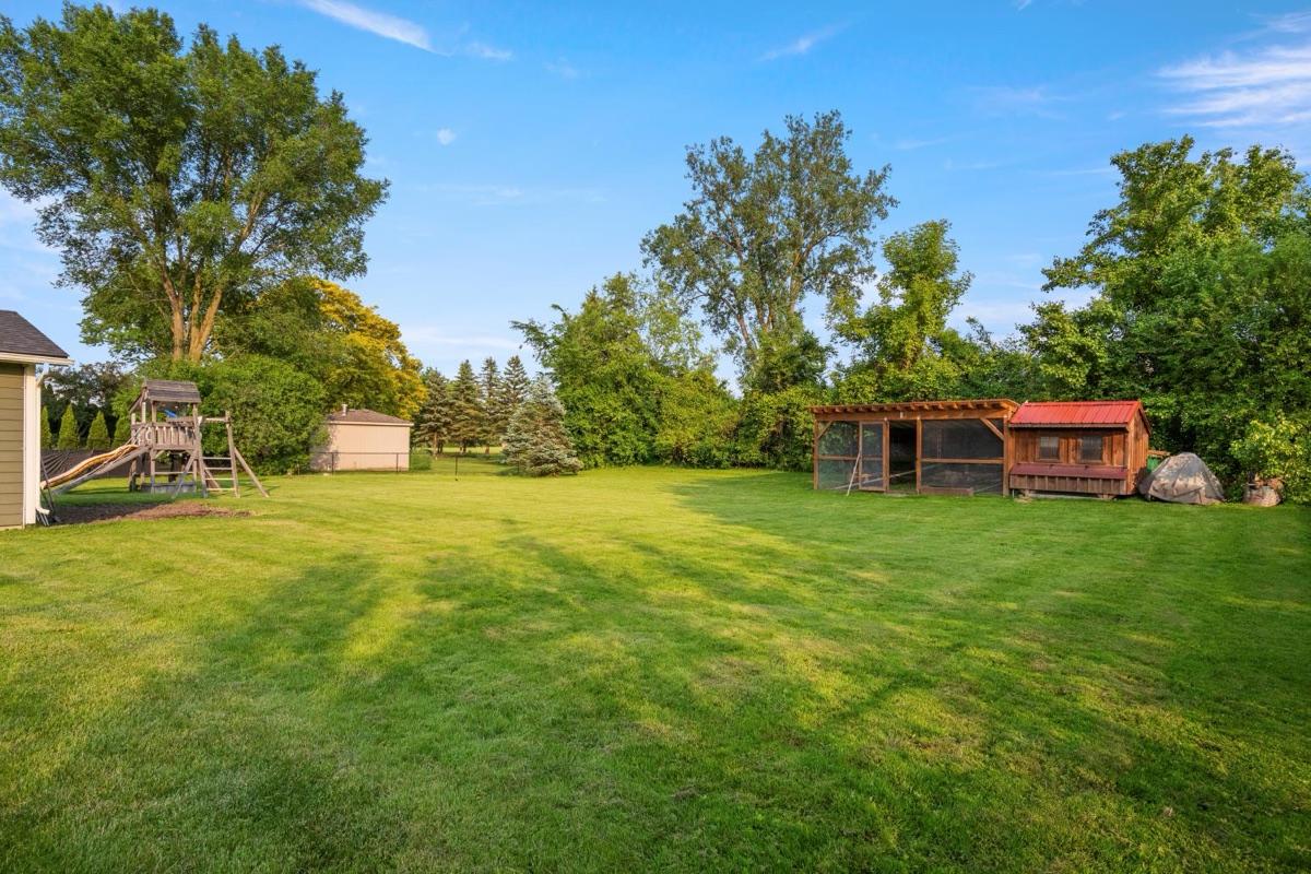 Listing photo 75 — 32251 Cambridge St, Livonia, MI