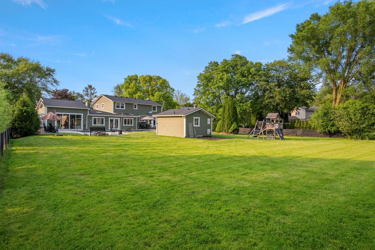 Listing photo 76 — 32251 Cambridge St, Livonia, MI