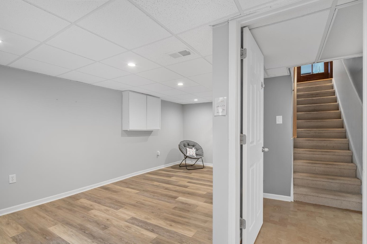 Listing photo 85 — 32251 Cambridge St, Livonia, MI