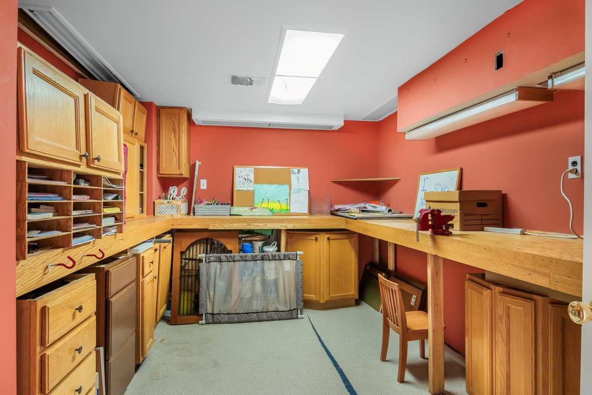 Listing photo 91 — 32251 Cambridge St, Livonia, MI