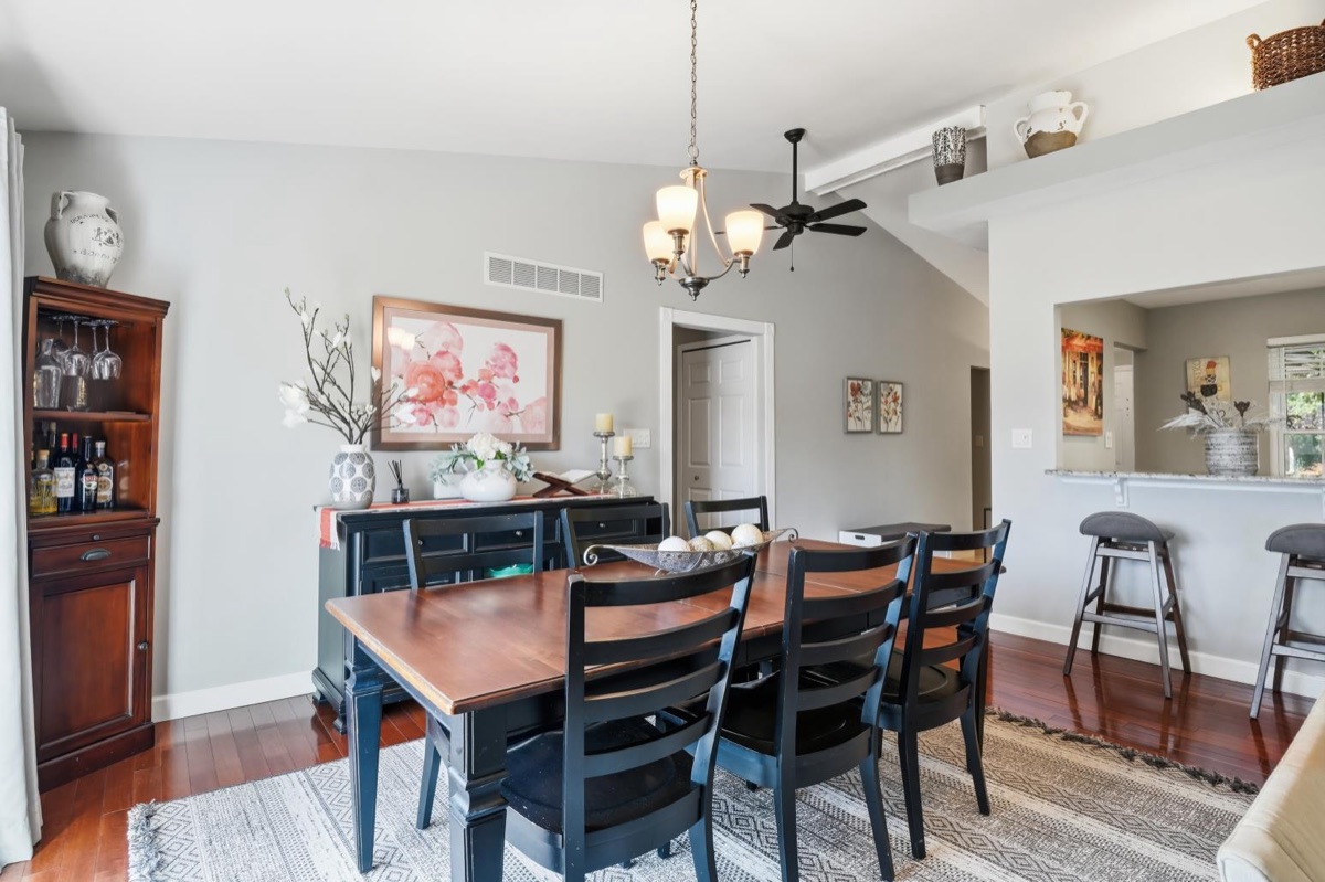 Listing photo 14 — 39031 Meeting House Ln, Livonia, MI