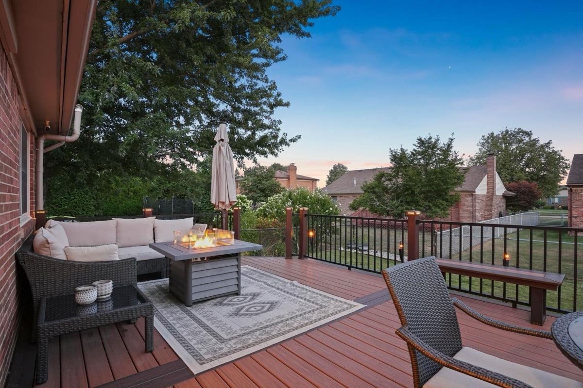 Listing photo 83 — 39031 Meeting House Ln, Livonia, MI