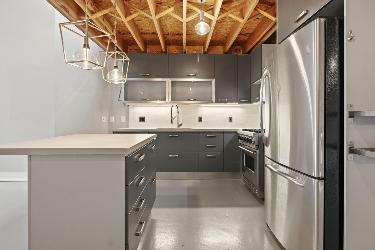 Listing photo 6 — 440 E Parent Ave, Royal Oak, MI