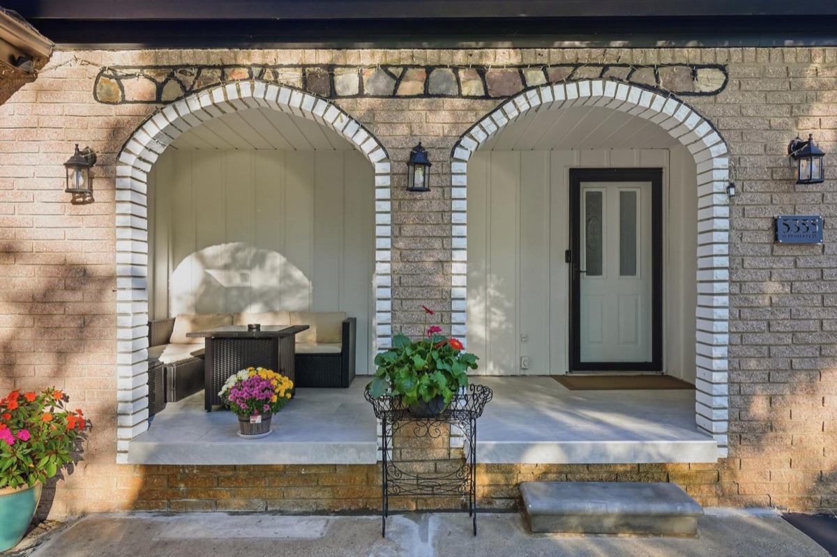 Listing photo 5 — 5355 W Doherty Dr, West Bloomfield Township, MI