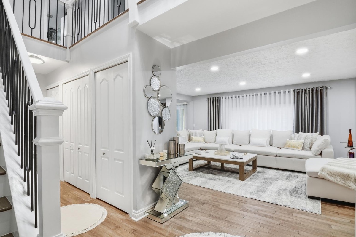 Listing photo 7 — 5355 W Doherty Dr, West Bloomfield Township, MI