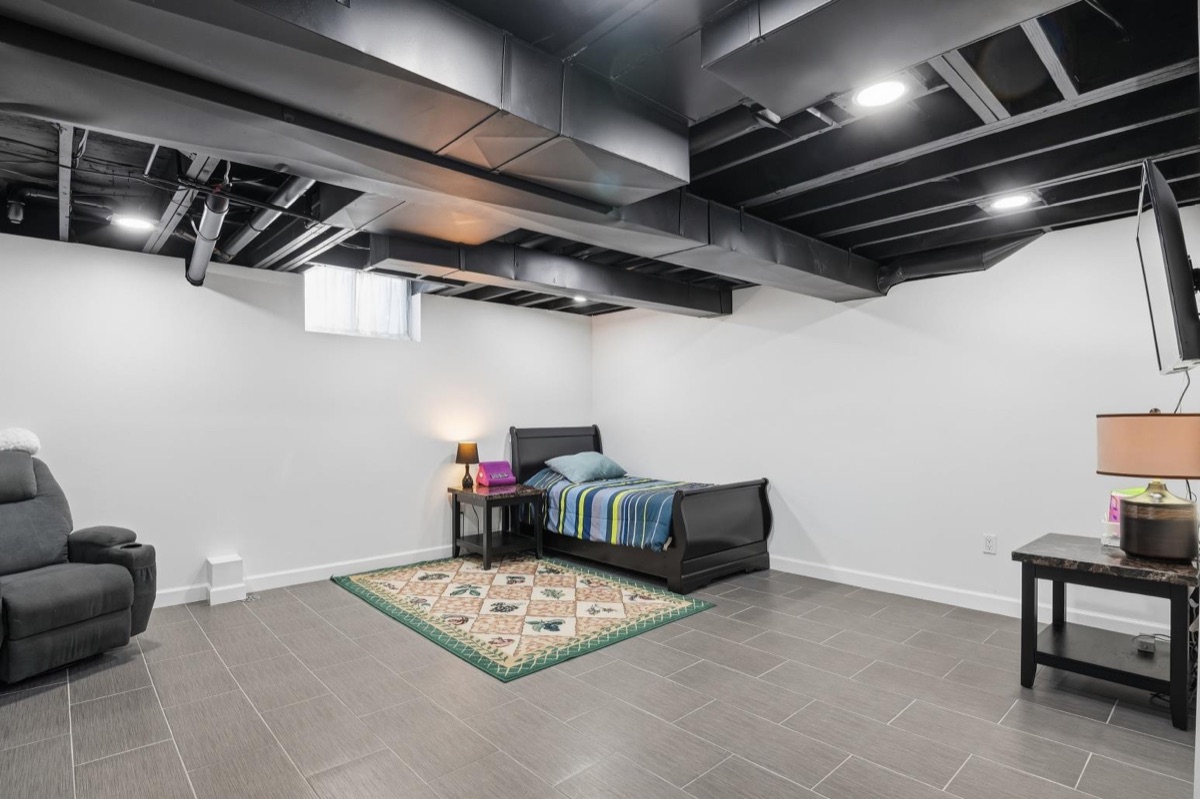 Listing photo 41 — 5355 W Doherty Dr, West Bloomfield Township, MI