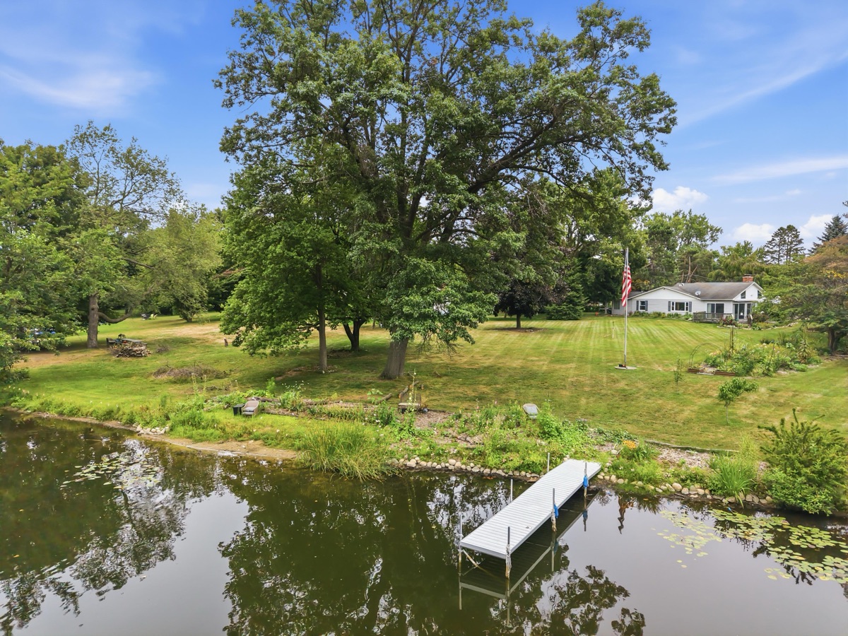 Aerial photo 9 — 701 Artdale Dr, White Lake, MI