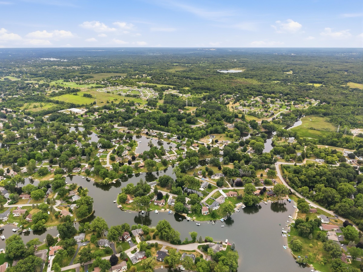 Aerial photo 16 — 701 Artdale Dr, White Lake, MI