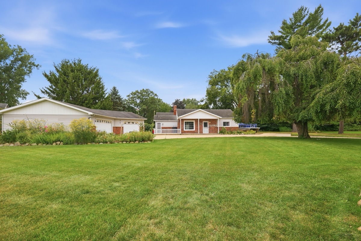 Listing photo 100 — 701 Artdale Dr, White Lake, MI