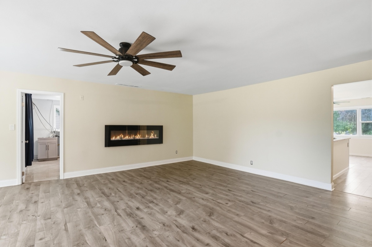 Listing photo 15 — 701 Artdale Dr, White Lake, MI