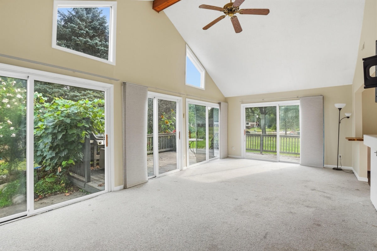 Listing photo 33 — 701 Artdale Dr, White Lake, MI