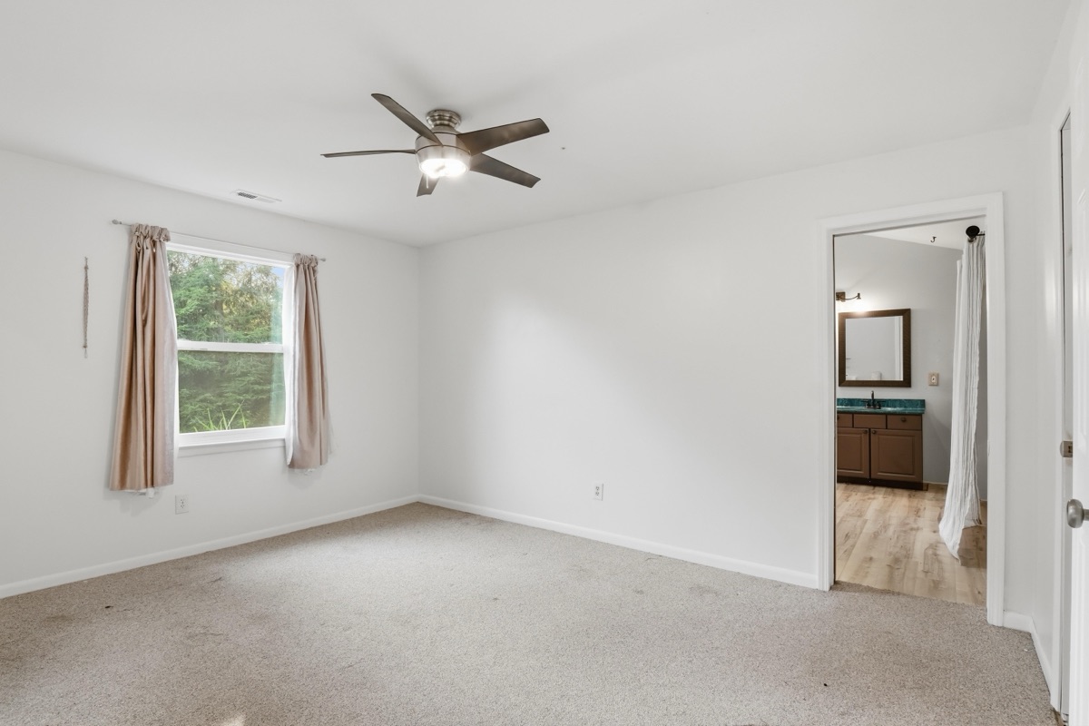 Listing photo 36 — 701 Artdale Dr, White Lake, MI