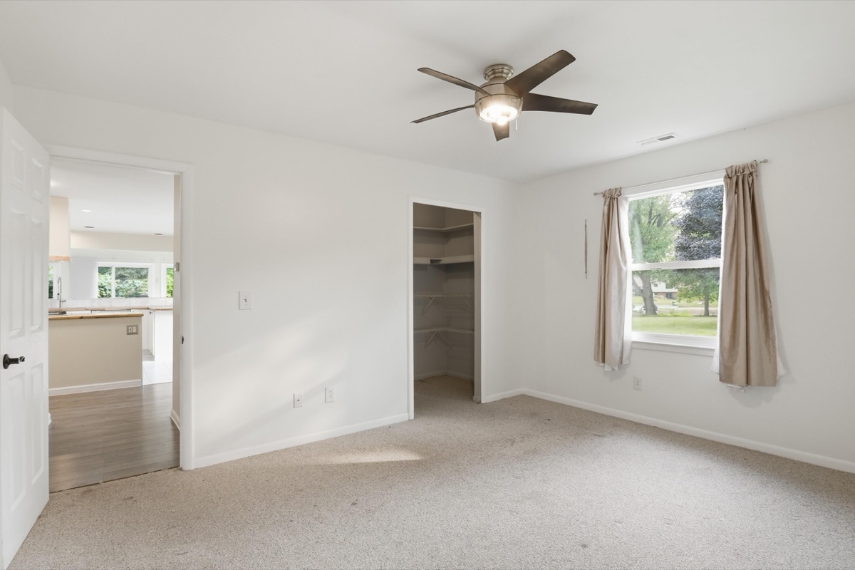Listing photo 37 — 701 Artdale Dr, White Lake, MI