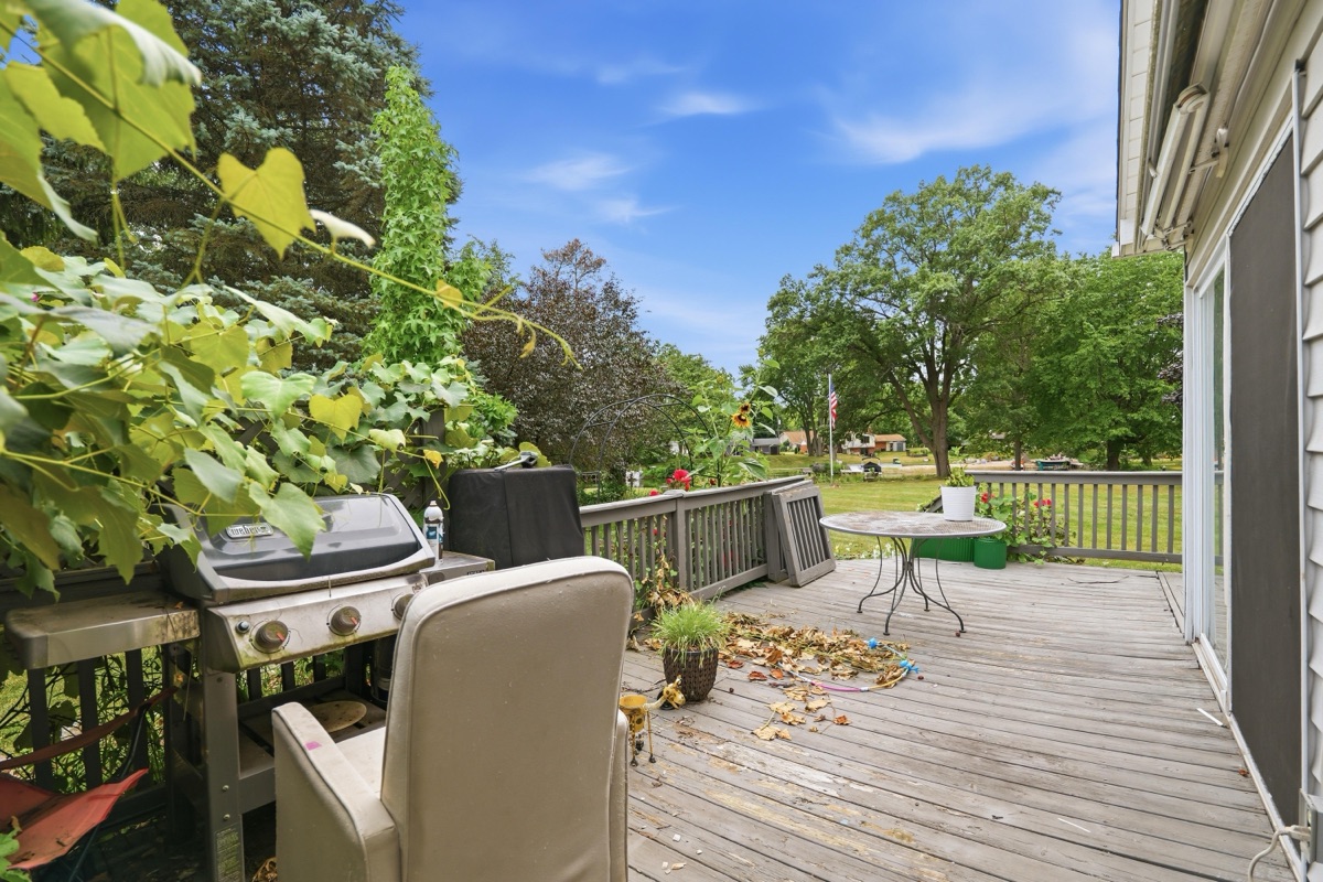 Listing photo 61 — 701 Artdale Dr, White Lake, MI