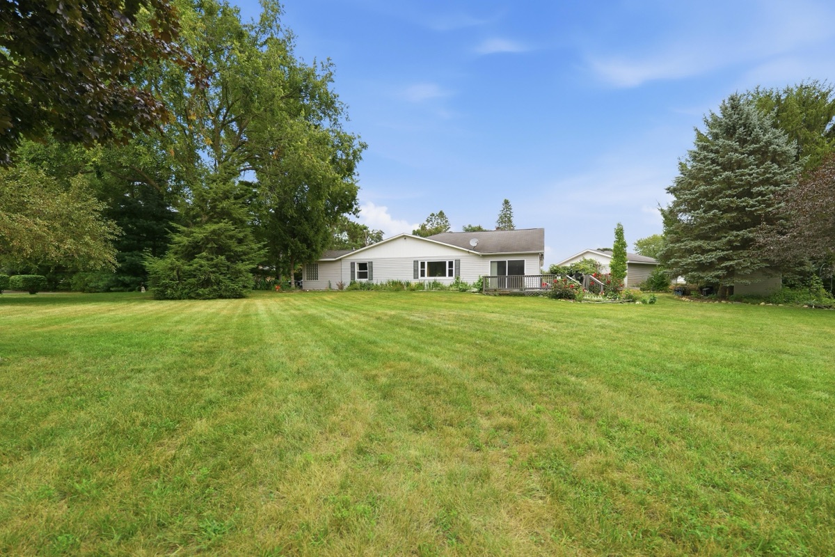 Listing photo 74 — 701 Artdale Dr, White Lake, MI