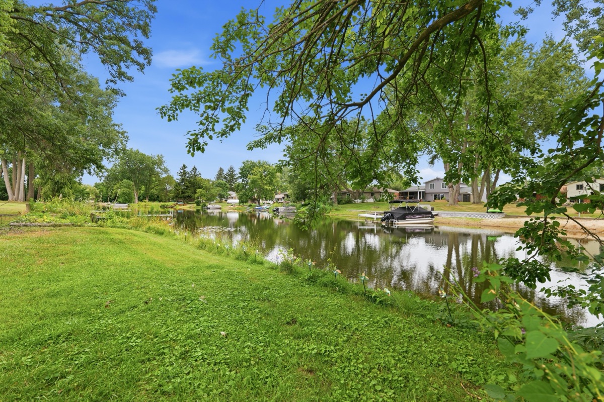 Listing photo 89 — 701 Artdale Dr, White Lake, MI
