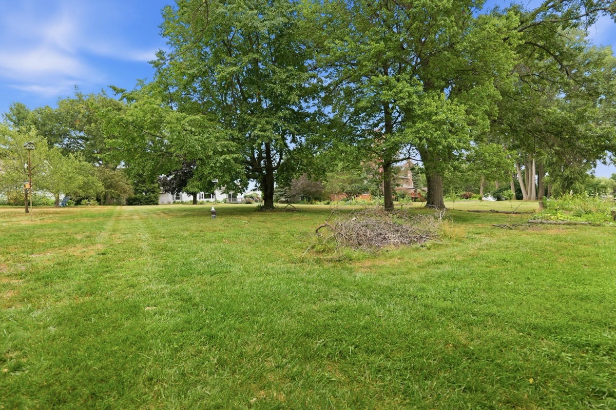 Listing photo 91 — 701 Artdale Dr, White Lake, MI