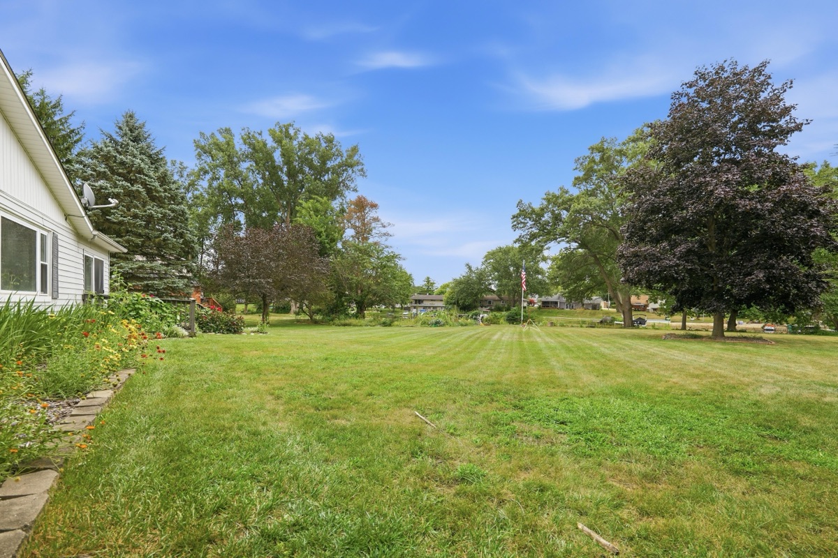 Listing photo 96 — 701 Artdale Dr, White Lake, MI