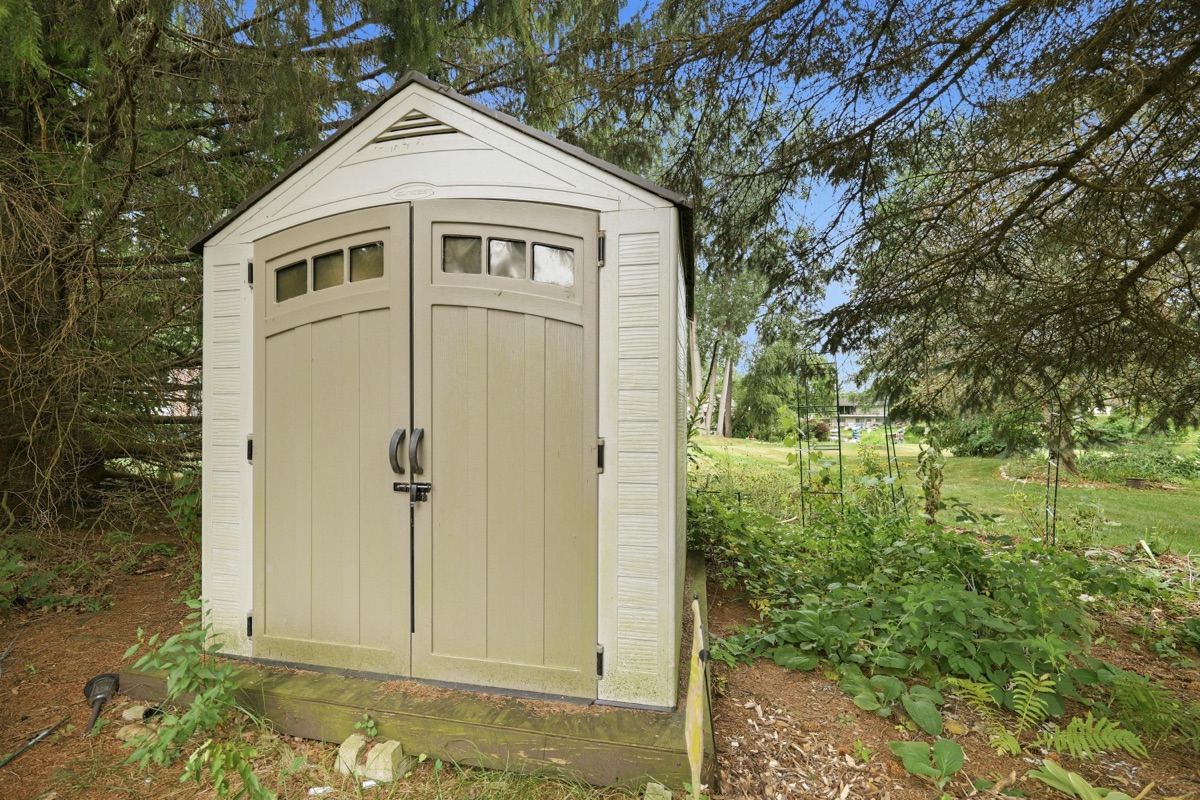Listing photo 97 — 701 Artdale Dr, White Lake, MI